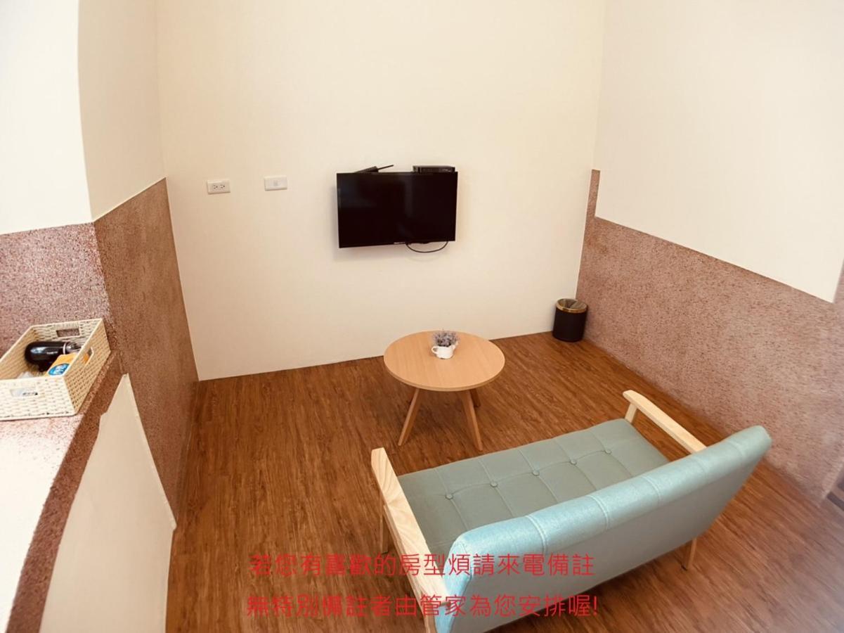 Green Only Homestay Тайнань Екстер'єр фото